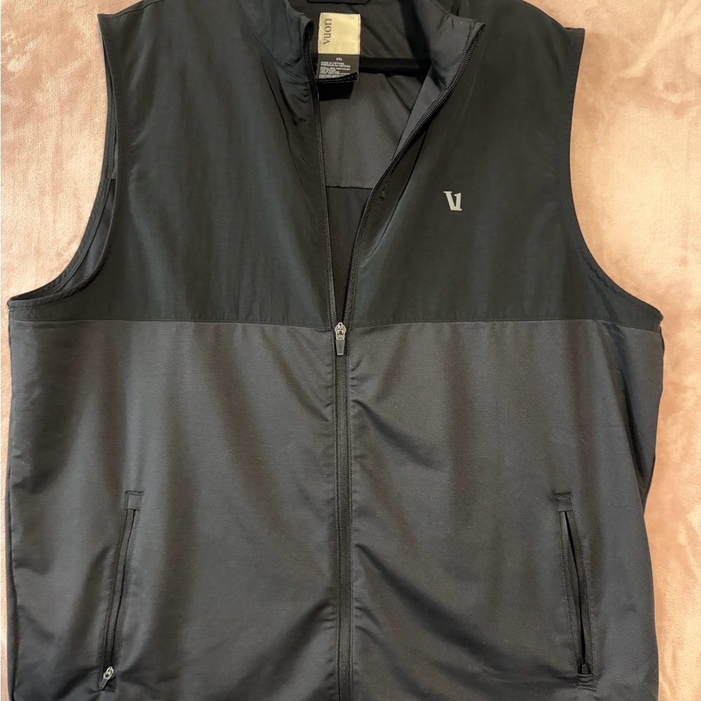Vuori Men's Black Vest